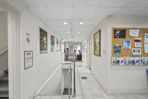 1645 Dundas Street W Mississauga ON L5C 1E3