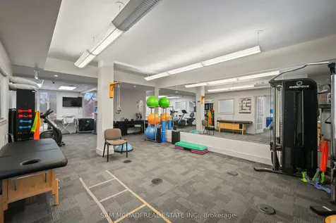 1645 Dundas Street W Mississauga ON L5C 1E3