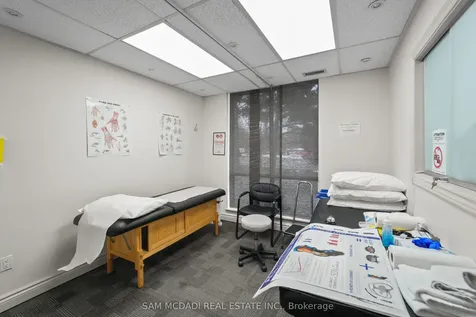 1645 Dundas Street W Mississauga ON L5C 1E3