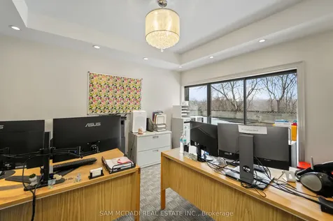 1645 Dundas Street W Mississauga ON L5C 1E3