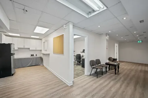 1645 Dundas Street W Mississauga ON L5C 1E3