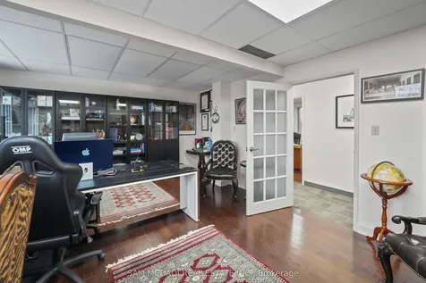 1645 Dundas Street W Mississauga ON L5C 1E3