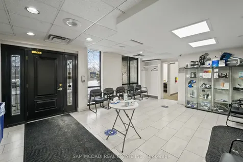 1645 Dundas Street W Mississauga ON L5C 1E3