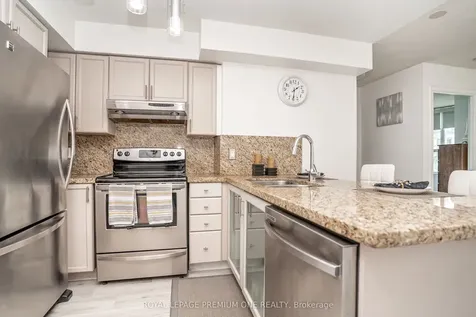 33 Elm Drive Mississauga ON L5B 4M2