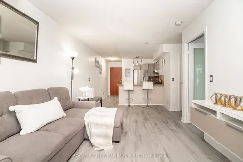 33 Elm Drive Mississauga ON L5B 4M2