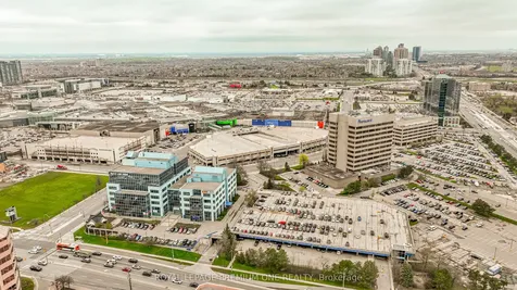 33 Elm Drive Mississauga ON L5B 4M2