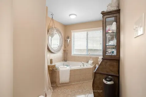 5260 Mcfarren Boulevard Mississauga ON L5M 7J5