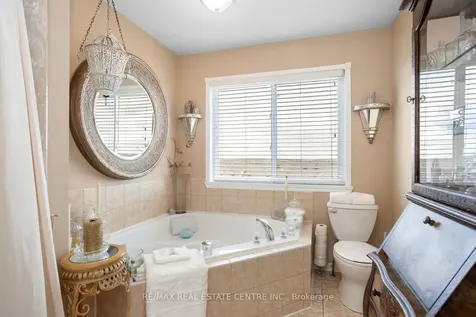 5260 Mcfarren Boulevard Mississauga ON L5M 7J5