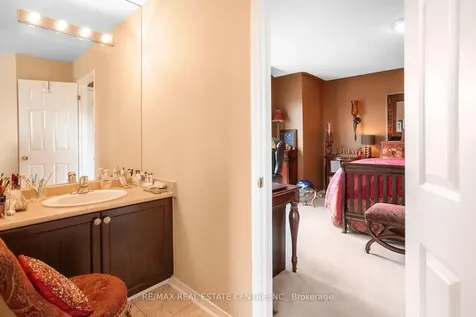 5260 Mcfarren Boulevard Mississauga ON L5M 7J5