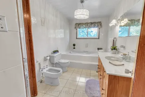 2344 Brinell Avenue Burlington ON L7R 3P5