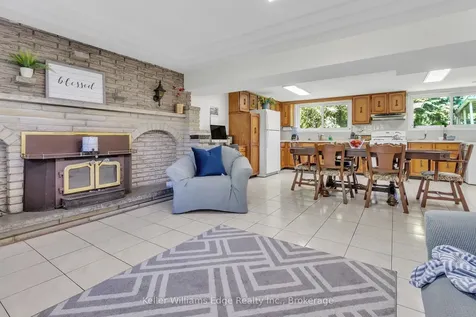 2344 Brinell Avenue Burlington ON L7R 3P5