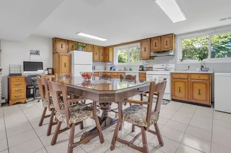2344 Brinell Avenue Burlington ON L7R 3P5