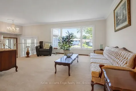 2344 Brinell Avenue Burlington ON L7R 3P5