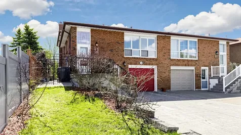 2526 Kingsberry Crescent Mississauga ON L5B 2K5