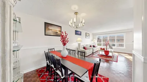 2526 Kingsberry Crescent Mississauga ON L5B 2K5