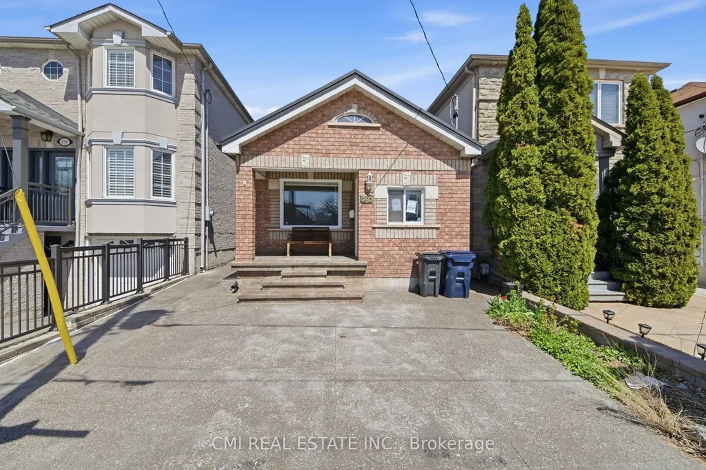 120 Northland Avenue Toronto ON M6N 2E2