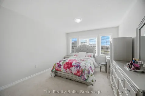 37 Lothbury Drive NW Brampton ON L7A 4G6