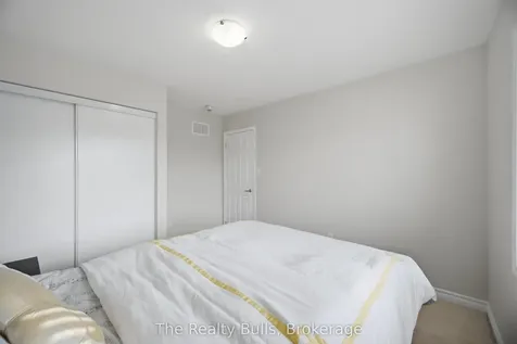 37 Lothbury Drive NW Brampton ON L7A 4G6