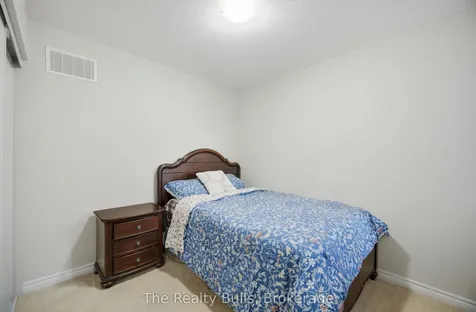 37 Lothbury Drive NW Brampton ON L7A 4G6