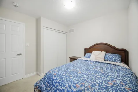37 Lothbury Drive NW Brampton ON L7A 4G6