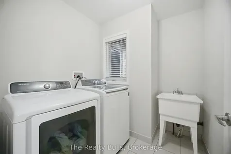 37 Lothbury Drive NW Brampton ON L7A 4G6
