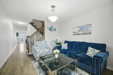37 Lothbury Drive NW Brampton ON L7A 4G6