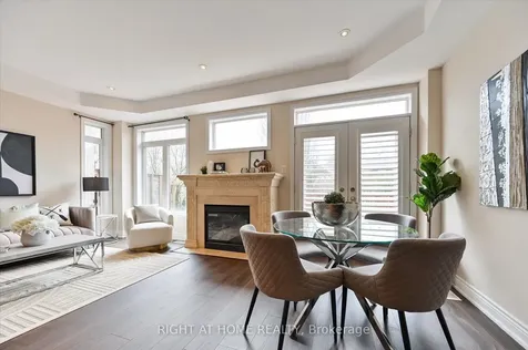 1182 Woodington Lane Oakville ON L6H 7V1