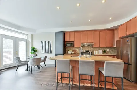 1182 Woodington Lane Oakville ON L6H 7V1