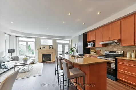1182 Woodington Lane Oakville ON L6H 7V1
