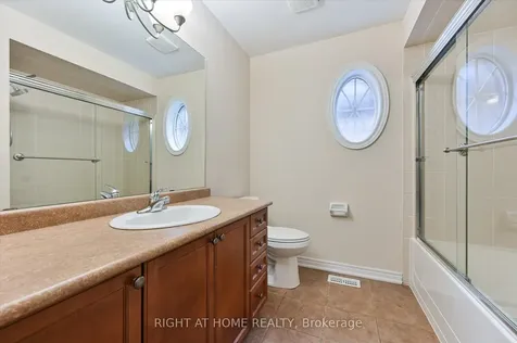 1182 Woodington Lane Oakville ON L6H 7V1