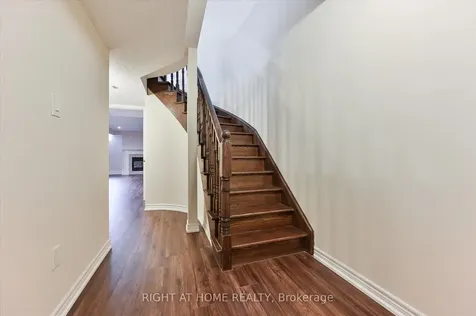 1182 Woodington Lane Oakville ON L6H 7V1