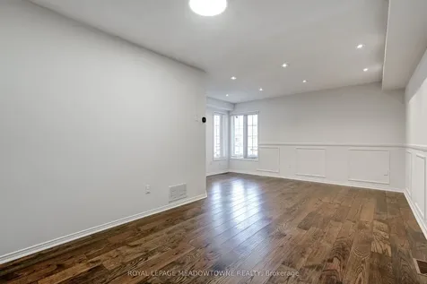 6124 Clover Ridge Crescent Mississauga ON L5N 7B2