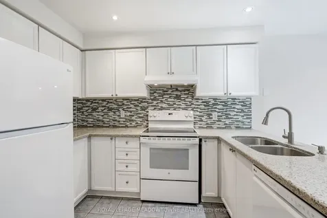 6124 Clover Ridge Crescent Mississauga ON L5N 7B2