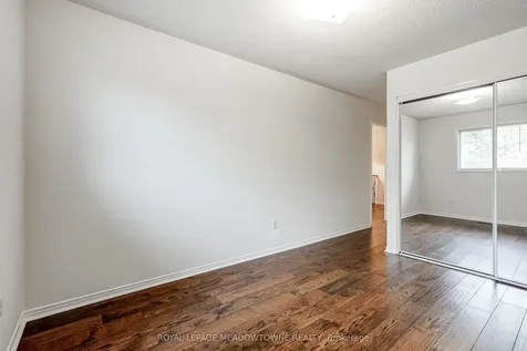 6124 Clover Ridge Crescent Mississauga ON L5N 7B2