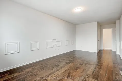 6124 Clover Ridge Crescent Mississauga ON L5N 7B2
