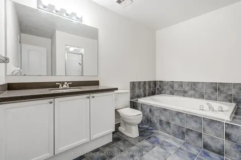 6124 Clover Ridge Crescent Mississauga ON L5N 7B2