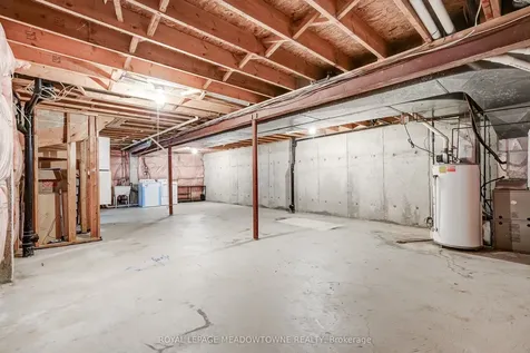 6124 Clover Ridge Crescent Mississauga ON L5N 7B2