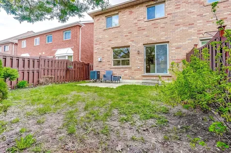 6124 Clover Ridge Crescent Mississauga ON L5N 7B2