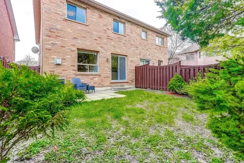 6124 Clover Ridge Crescent Mississauga ON L5N 7B2