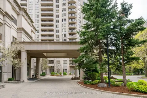 25 Kingsbridge Garden Circle Mississauga ON L5R 4B1