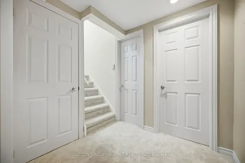 2275 Credit Valley Road Mississauga ON L5M 4N5