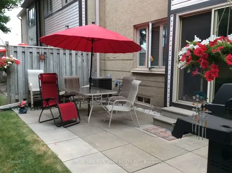 2275 Credit Valley Road Mississauga ON L5M 4N5