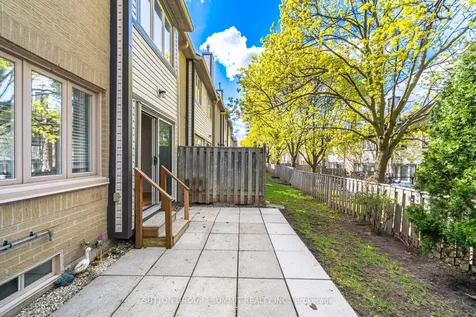 2275 Credit Valley Road Mississauga ON L5M 4N5