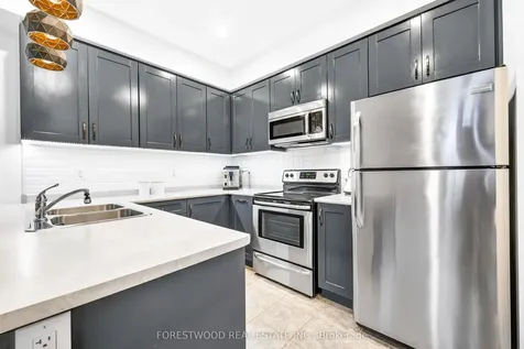 2338 Taunton Road Oakville ON L6H 0L3