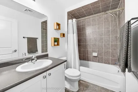 2338 Taunton Road Oakville ON L6H 0L3