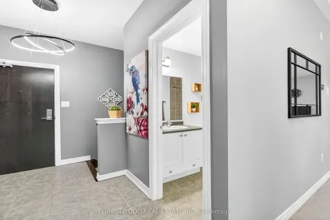 2338 Taunton Road Oakville ON L6H 0L3