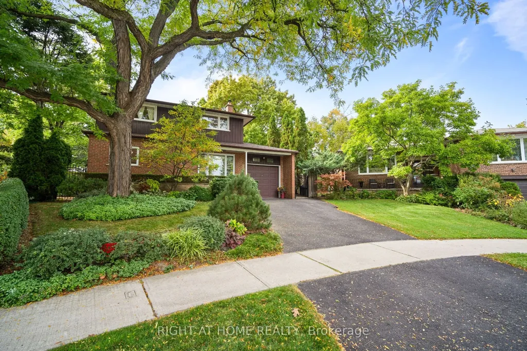 20 West Deane Valley Road Toronto ON M9B 3K5