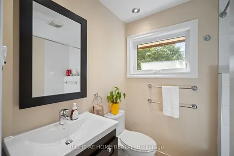 20 West Deane Valley Road Toronto ON M9B 3K5