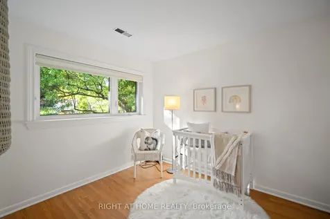 20 West Deane Valley Road Toronto ON M9B 3K5