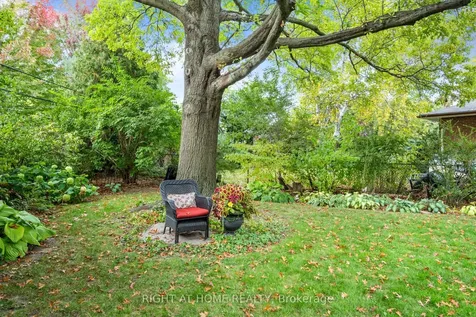 20 West Deane Valley Road Toronto ON M9B 3K5